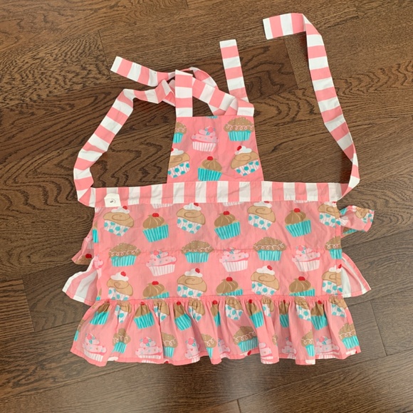 Eleanor Rose Cupcakes Pink Apron NWT (issue) - Picture 2 of 10